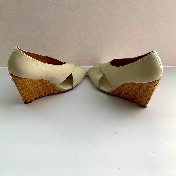 BCBGMAXAZRIA Raisa White Leather Wedge Sandal Size 7.5 - Picture 4 of 5